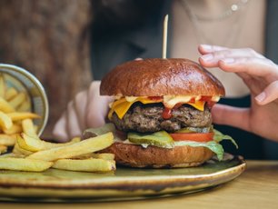 İstanbul’un En İyi Hamburger Mekanları: Lezzetiyle Fark Yaratan 3 Adres