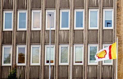 RoyalDutchShellmerkeziniİngiltereyetaşıyor