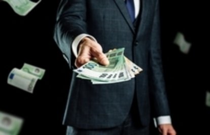 EuroBölgesindeşirketkredileriivmekaybediyor