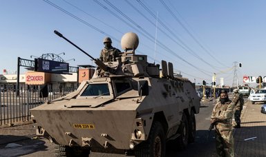 South Africa plans to deploy 25,000 troops after days of violence