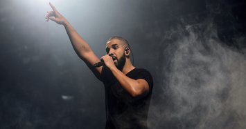 Drake has 7 of the Top 10 songs on Billboard Hot 100 chart