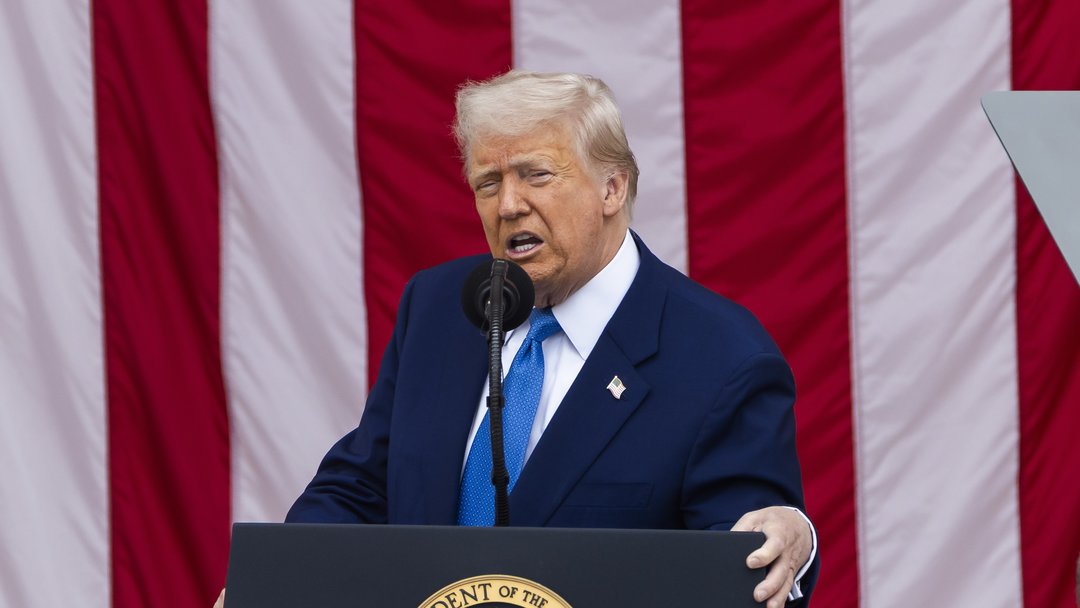 TRUMP: PUTİN ATEŞLE OYNUYOR
