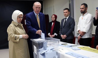 Millions of Turkish citizens head to polls to cast vote for March 31 local elections
