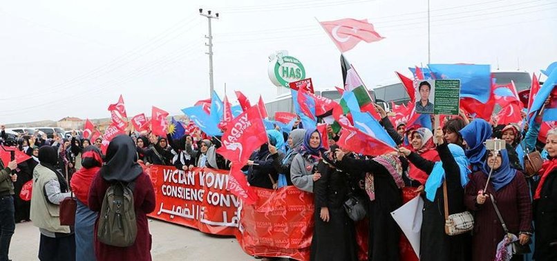 ALL-WOMEN CONVOY CONTINUES JOURNEY FOR SYRIAN WOMEN