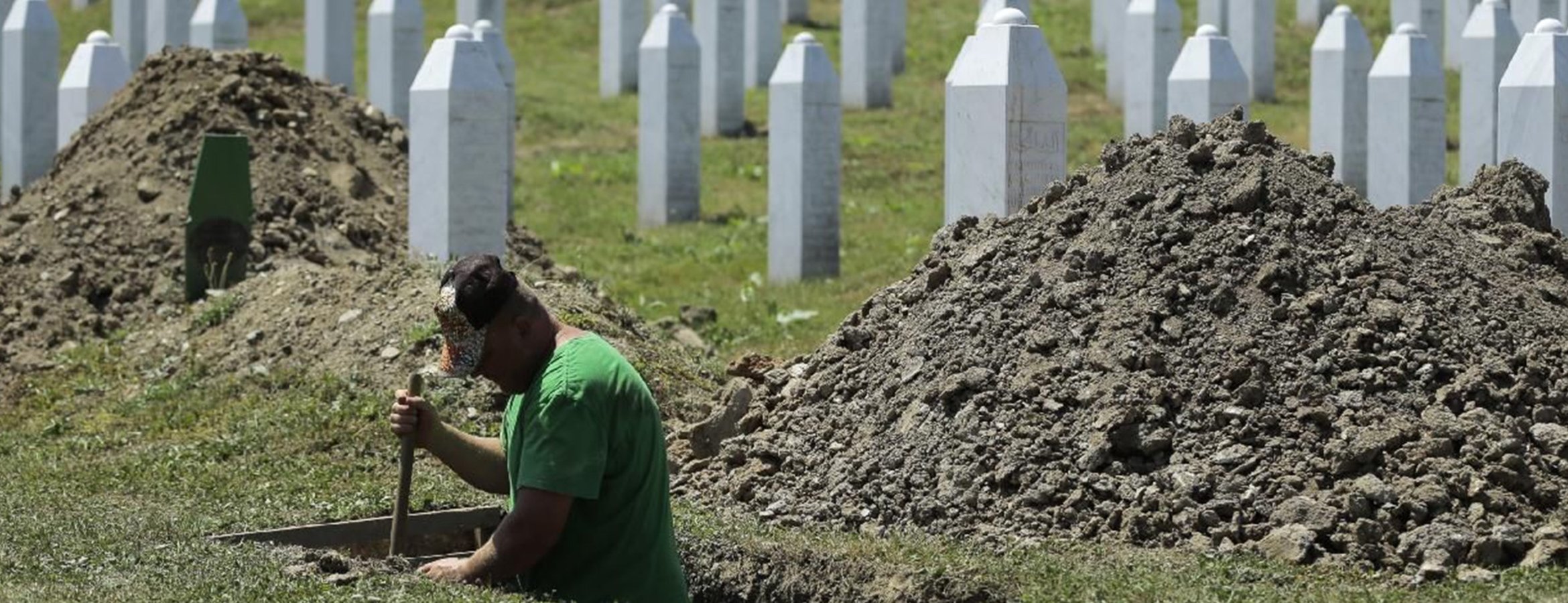 Srebrenitsa soykırımı kurbanları, Diyarbakır’da düzenlenen sergiyle anıldı