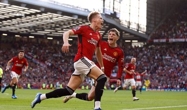 McTominay strikes twice in stoppage time to snatch a 2-1 win for Man United over Brentford