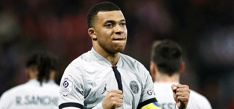 Mbappe scores last-minute winner as Paris Saint-Germain beat Brest 2-1
