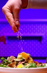Tofulu Şeftalili Salata