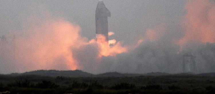 SpaceX, en güçlü roket sistemi Starship’i test etti
