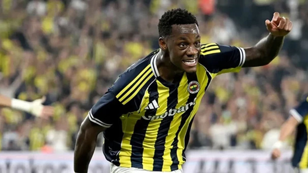 UEFA’DAN JHON DURAN’A 2 MAÇ CEZA