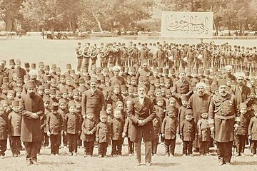 Sultan Abdülhamid’in arşivinden Osmanlı’daki öğretmen ve öğrenciler