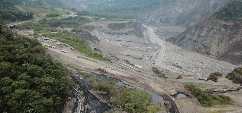 Oil spill pollutes nature reserve in Ecuadoran Amazon