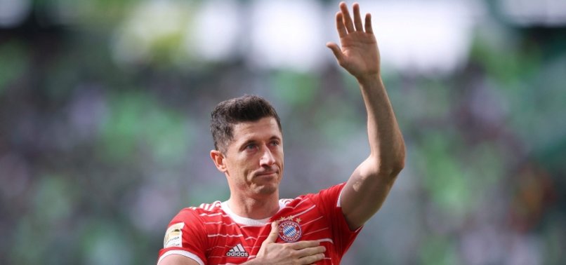 BARCELONA SIGN POLISH FORWARD LEWANDOWSKI