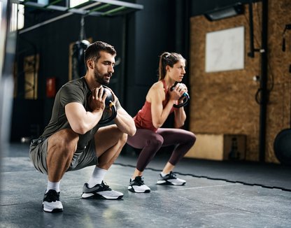 Squat’ta ön bacak mı kalça mı çalışır?