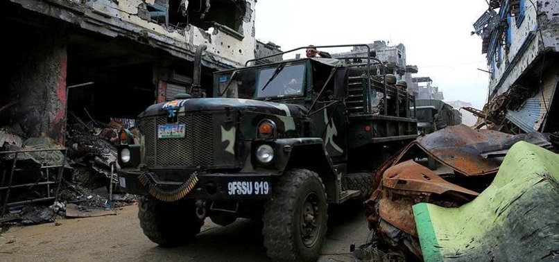 TROOPS RESCUE 17 HOSTAGES IN MARAWI
