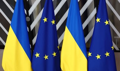 U.S. welcomes EU's decision to open Ukraine, Moldova membership talks