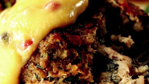 Ton Balıklı Patatesli KöftelerHolendez Sos Eşliğinde