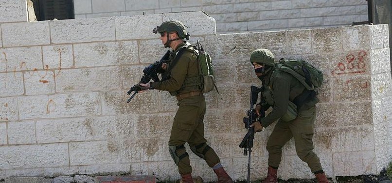 ISRAEL ROUNDS UP 11 PALESTINIANS IN WEST BANK RAIDS