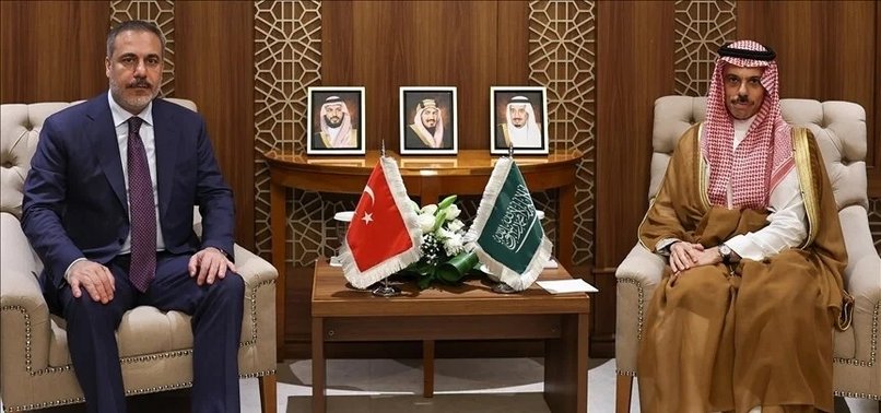 TURKISH, SAUDI FOREIGN MINISTERS DISCUSS BILATERAL TIES, GAZA