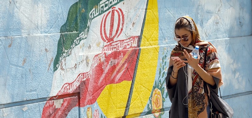 IRANS ROUHANI CRITICIZES BLOCKING OF POPULAR TELEGRAM MESSAGING APP