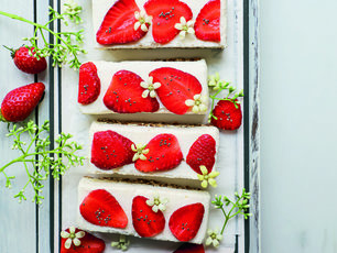 Çilekli Cheesecake Bar