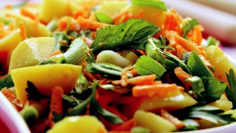 Havuçlu Patates Salatası