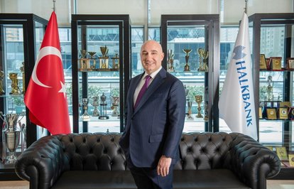 ahrefindexhalkbankclasstkktLnktargetblankHalkbankaıntoplamkredileri1trilyonTLyiaştı