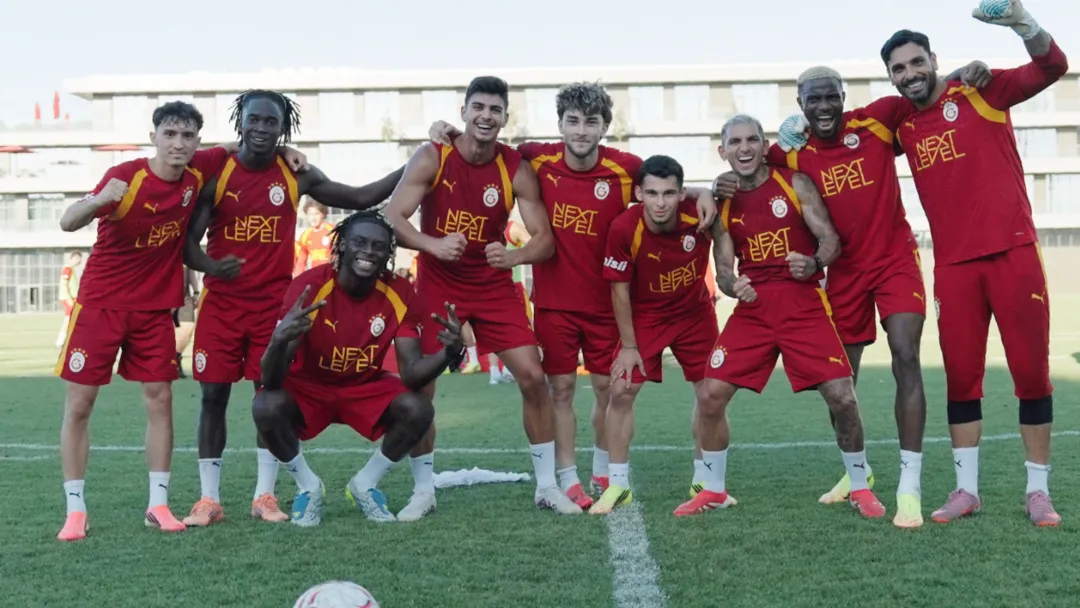 GALATASARAY SAHNEYE ÇIKIYOR