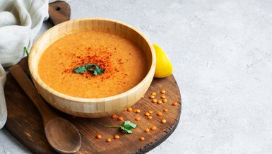 Sebzeli proteinli diyet çorbası