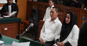 Famous Muslim fashion designer jailed in Indonesia for fraud