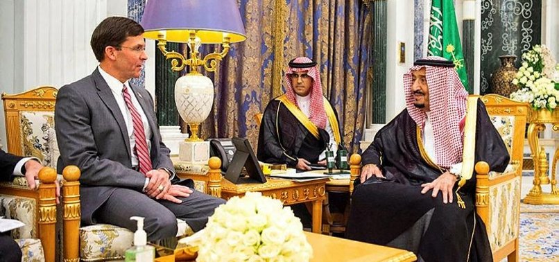 SAUDI KING MEETS US DEFENSE SECRETARY