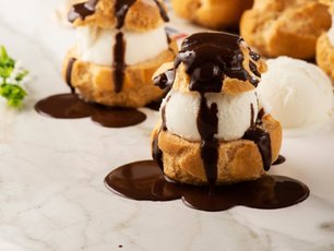 Dondurmalı Profiterol