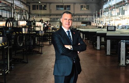 ahrefindexarmaturclasstkktLnktargetblankArmatürasektöründenilkçeyrekte1milyar14milyondolarlıkihracat