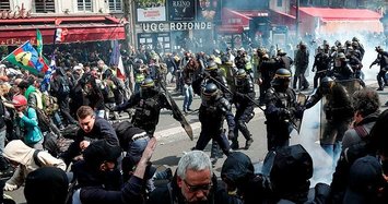French police arrest 32 people in Yellow Vest protests