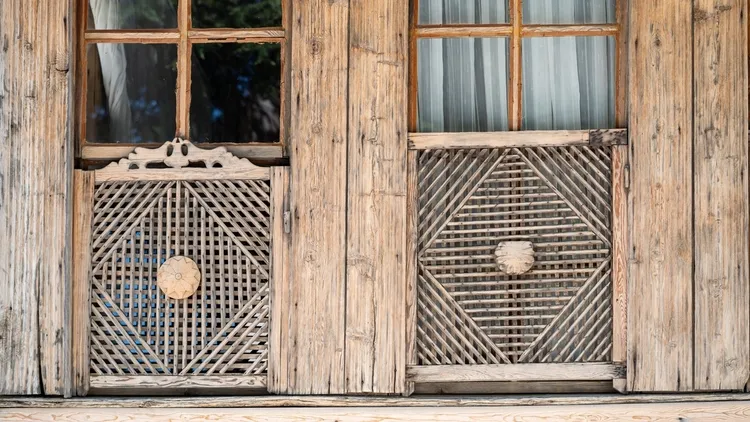 Ormana’s button houses draw visitors with unique architecture