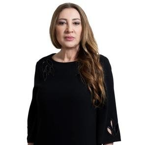 Ayşegül Günay  – Kimdir