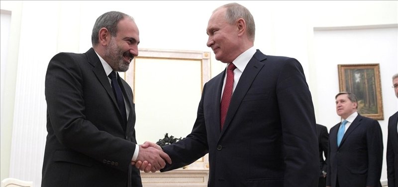 Putin, Pashinyan discuss Armenia-Azerbaijan peace treaty in phone call