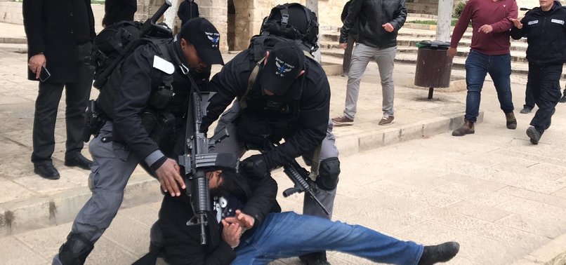 ISRAELI FORCES ATTACK WORSHIPPERS INSIDE AQSA MOSQUE