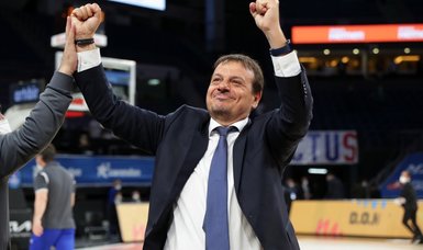 Efes head coach Ataman wins 2021 EuroLeague Coach of Year