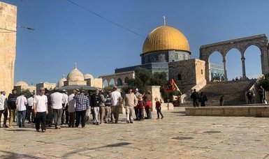 Fanatical Israeli settlers storm Masjid al-Aqsa