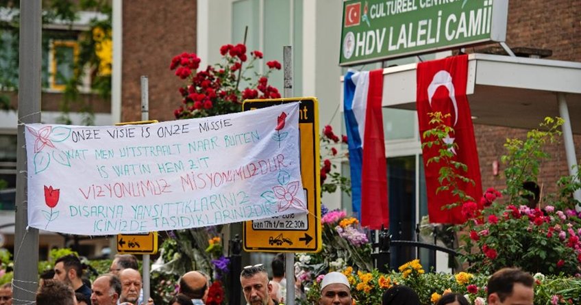 Aşırı sağcılar yine deneyecek