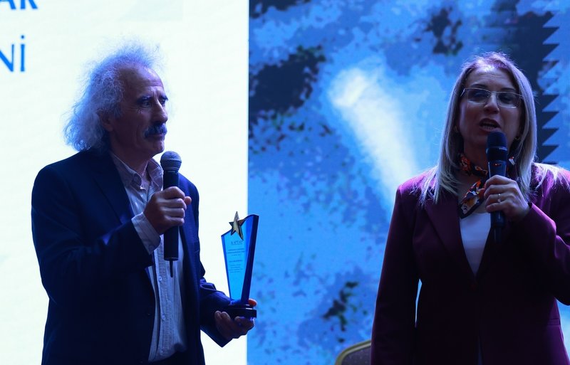 KAPYAD gecesinde ödül yağdı