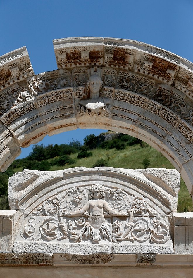 Efes’te günümüze kadar gelen kalıntılar