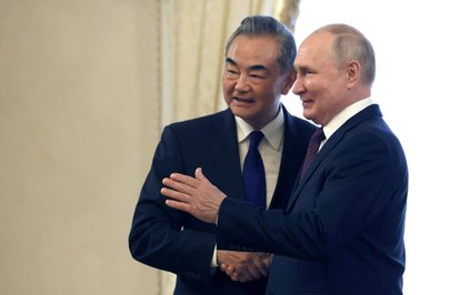ahrefindexputinclasstkktLnktargetblankPutinadenÇinetekkutupluhegemonyayadirenmeçağrısı