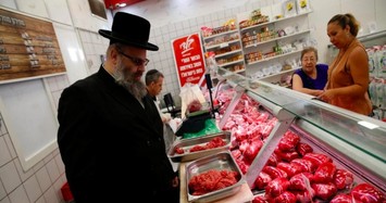 Belgium’s Flemish region bans halal and kosher meat, stirring controversy
