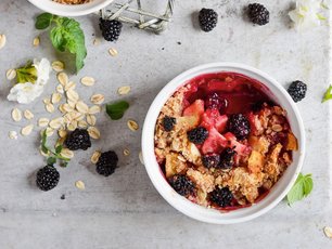 Böğürtlenli Crumble