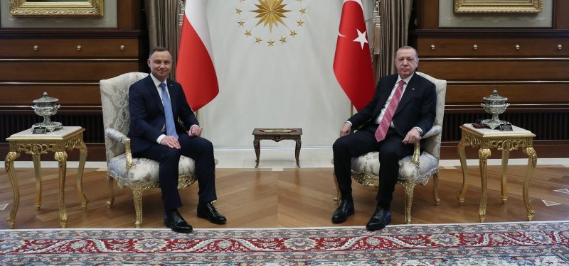 Turkish president discusses bilateral relations, regional issues with Polish counterpart