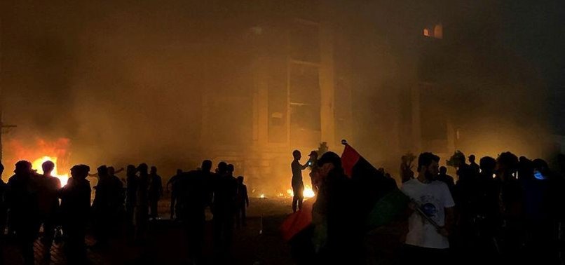 LIBYAN PROTESTERS TO KEEP DEMONSTRATING UNTIL ALL RULING ELITES QUIT POWER
