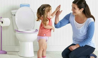 Experts offer tips for successful toilet training of children