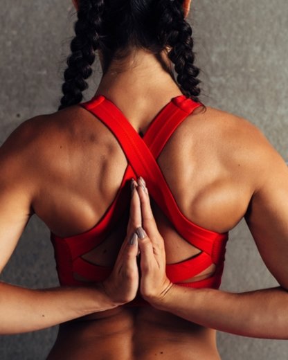 Üst sırt esneme hareketleri